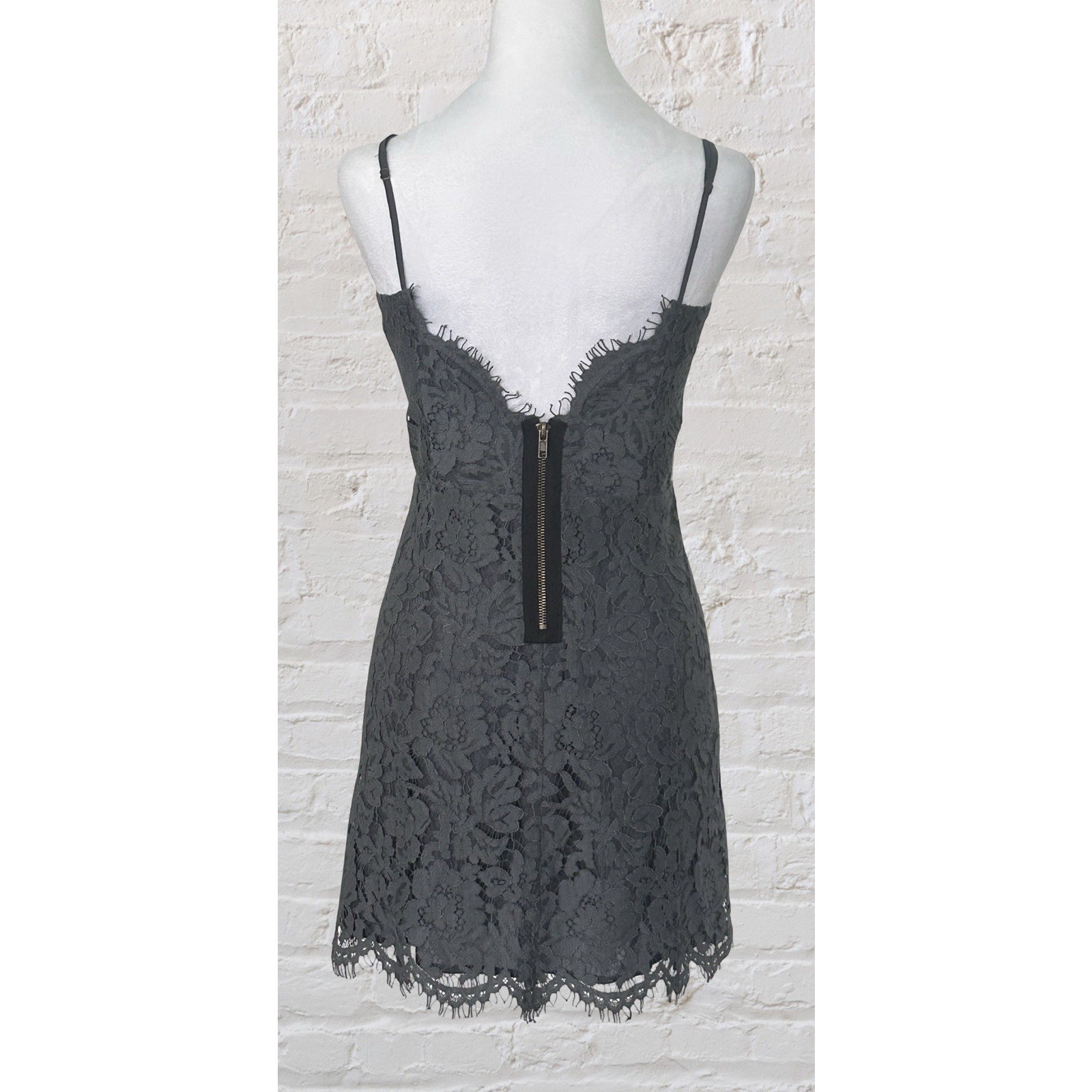 Chaser Lace Pewter Gray Cocktail Event Party Dress Sz M Wedding Guest Dark Fairy — image 5 of 8